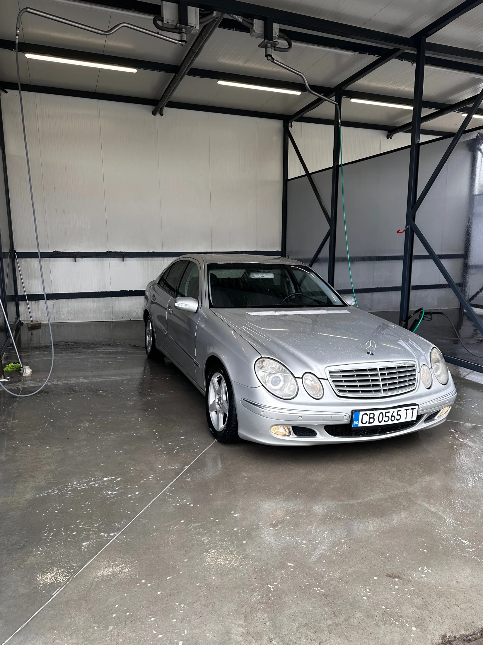 Mercedes-Benz E 270, снимка 4 - Автомобили и джипове - 54331132