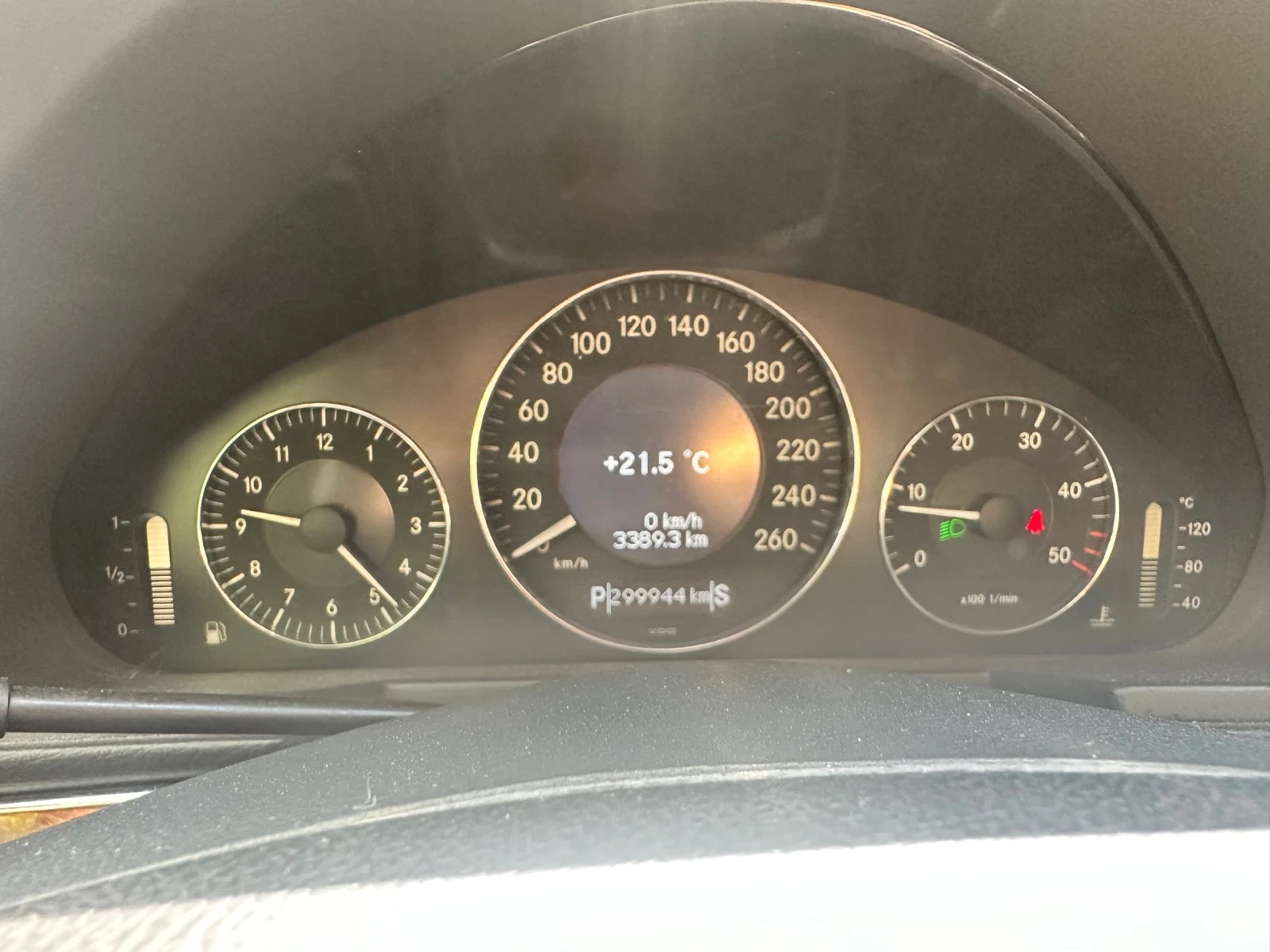 Mercedes-Benz E 270, снимка 9 - Автомобили и джипове - 54331132