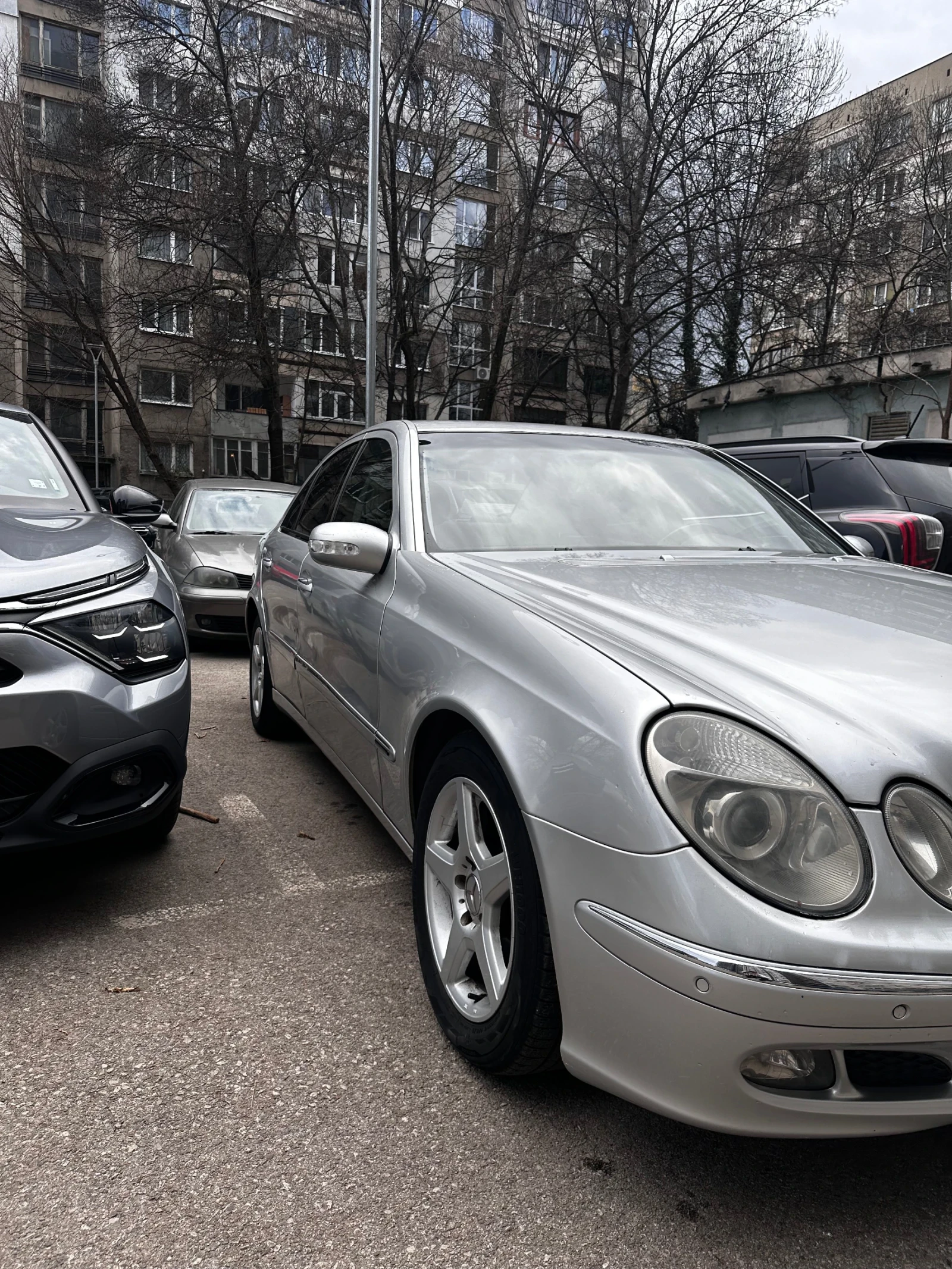 Mercedes-Benz E 270, снимка 5 - Автомобили и джипове - 54331132