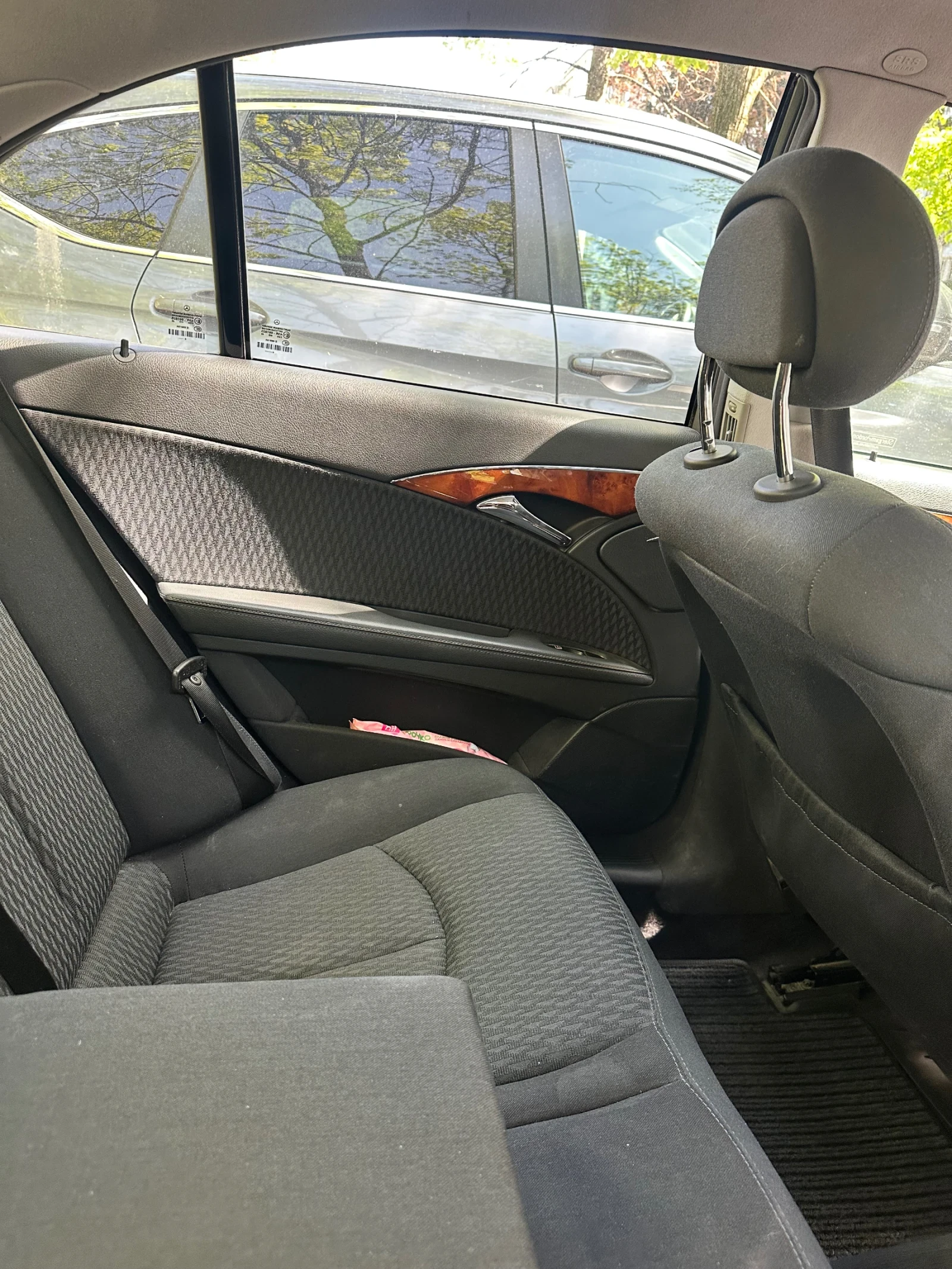 Mercedes-Benz E 270, снимка 15 - Автомобили и джипове - 54331132