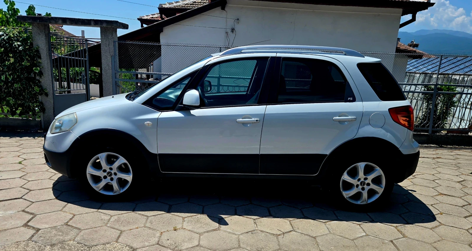 Fiat Sedici 2.0 тди./4х4, снимка 4 - Автомобили и джипове - 54808260