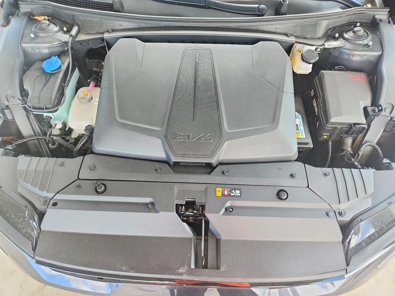 Kia EV6 WIND, снимка 11 - Автомобили и джипове - 54961078