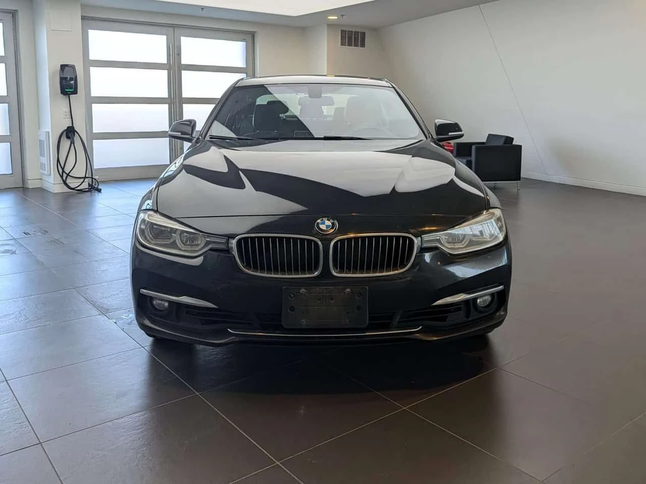 BMW 330 * xDrive | Bucket Seats | Heated Seats | Navi * CA, снимка 6 - Автомобили и джипове - 54965909