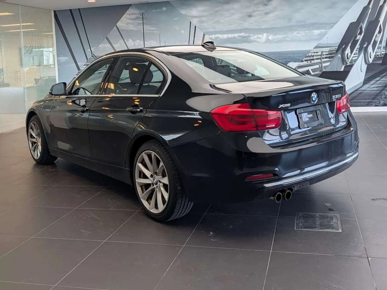 BMW 330 * xDrive | Bucket Seats | Heated Seats | Navi * CA, снимка 5 - Автомобили и джипове - 54965909