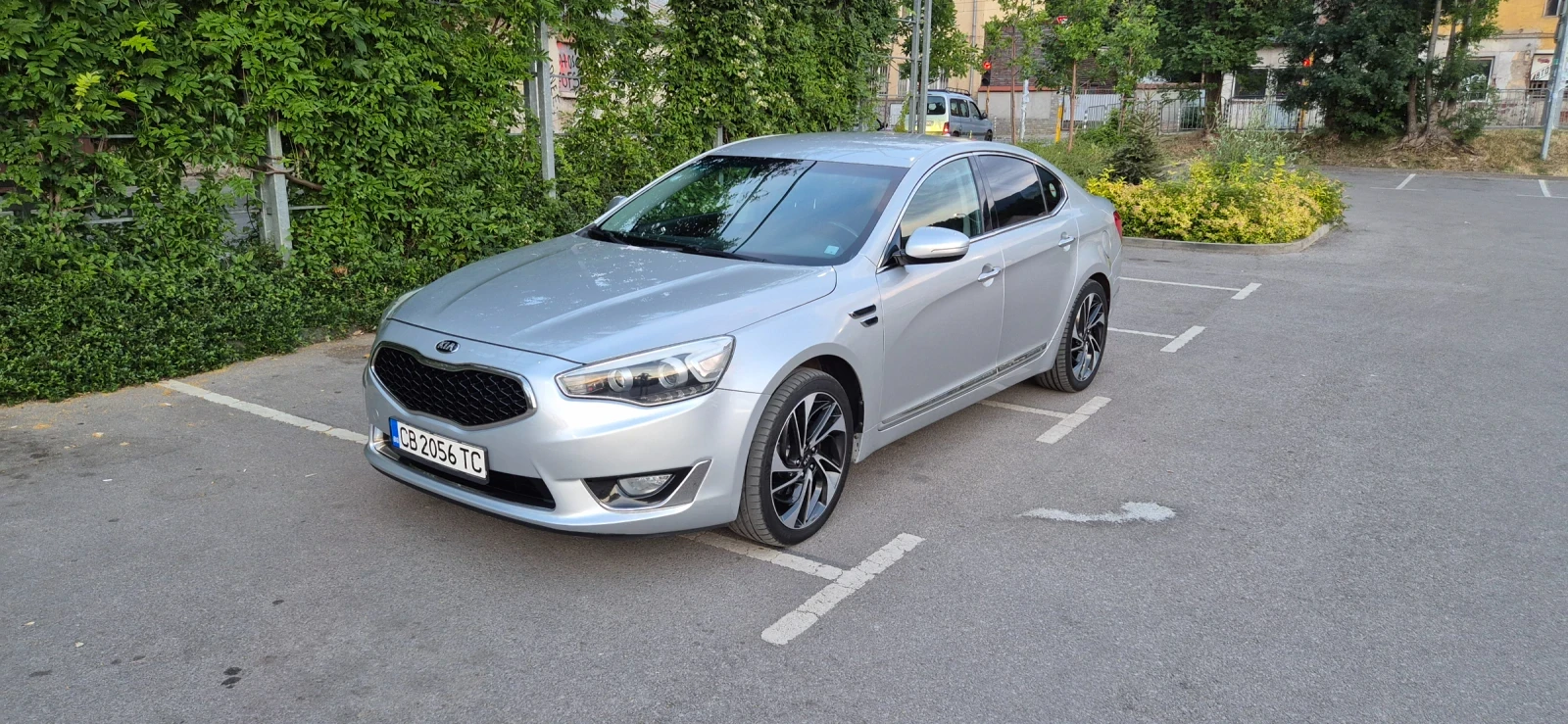 Kia K7 3.0 lpg, снимка 2 - Автомобили и джипове - 55003794