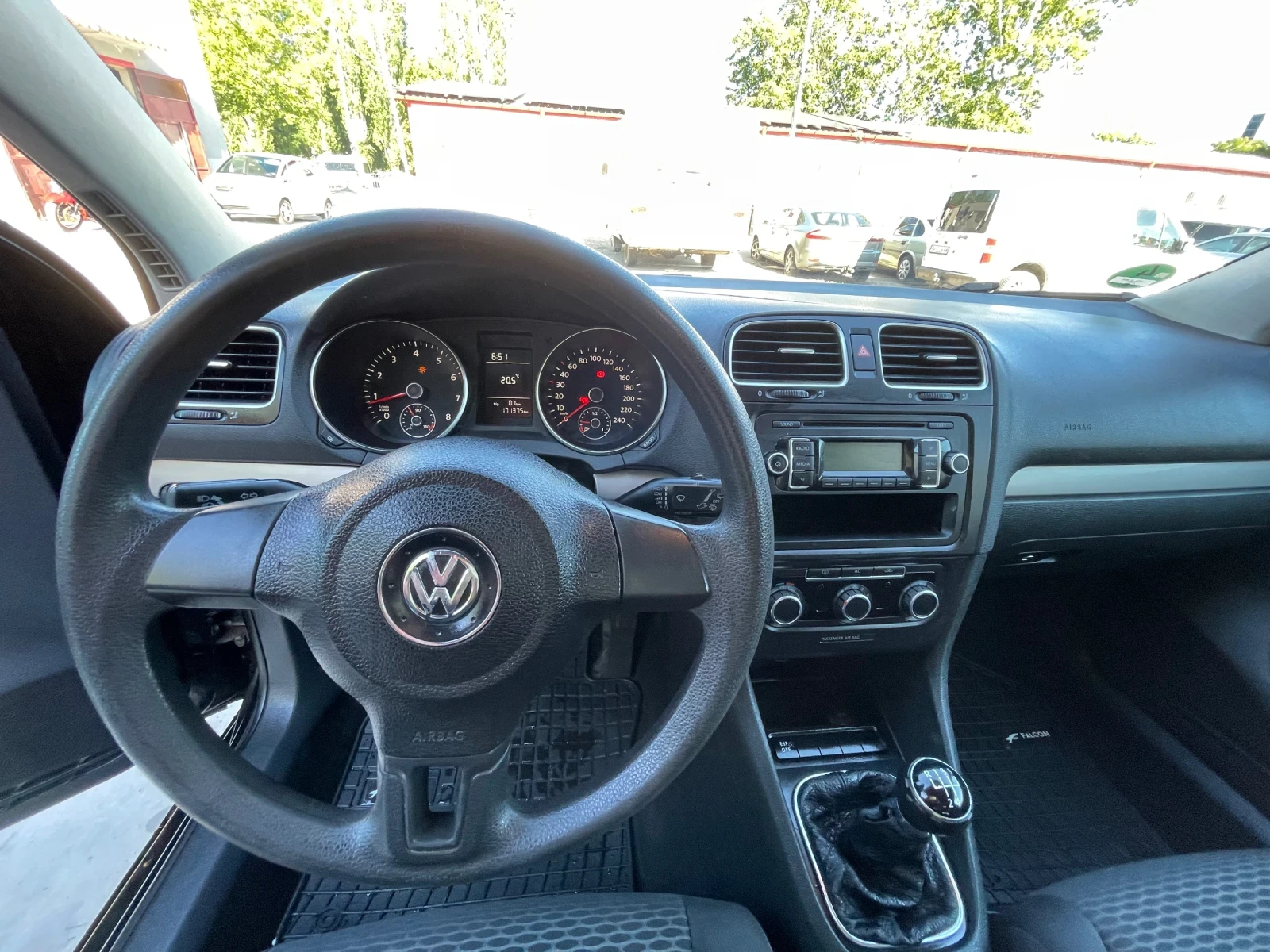 VW Golf 1.4 80kc, снимка 7 - Автомобили и джипове - 55160081