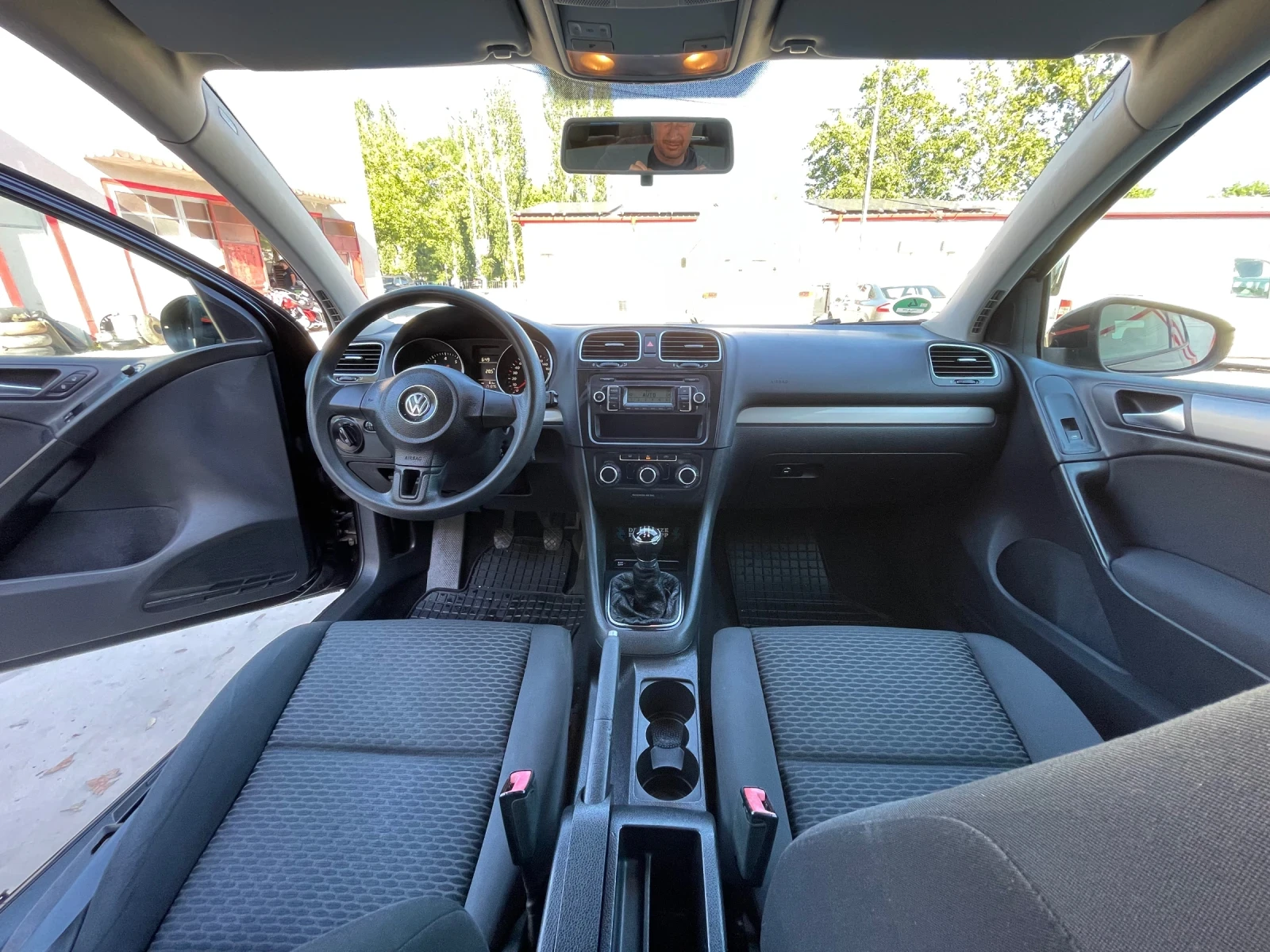 VW Golf 1.4 80kc, снимка 5 - Автомобили и джипове - 55160081