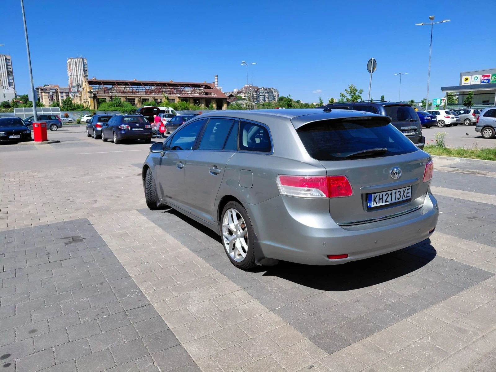 Toyota Avensis 1.8 valvematic Сервизна книжка обслужена, снимка 6 - Автомобили и джипове - 55666777