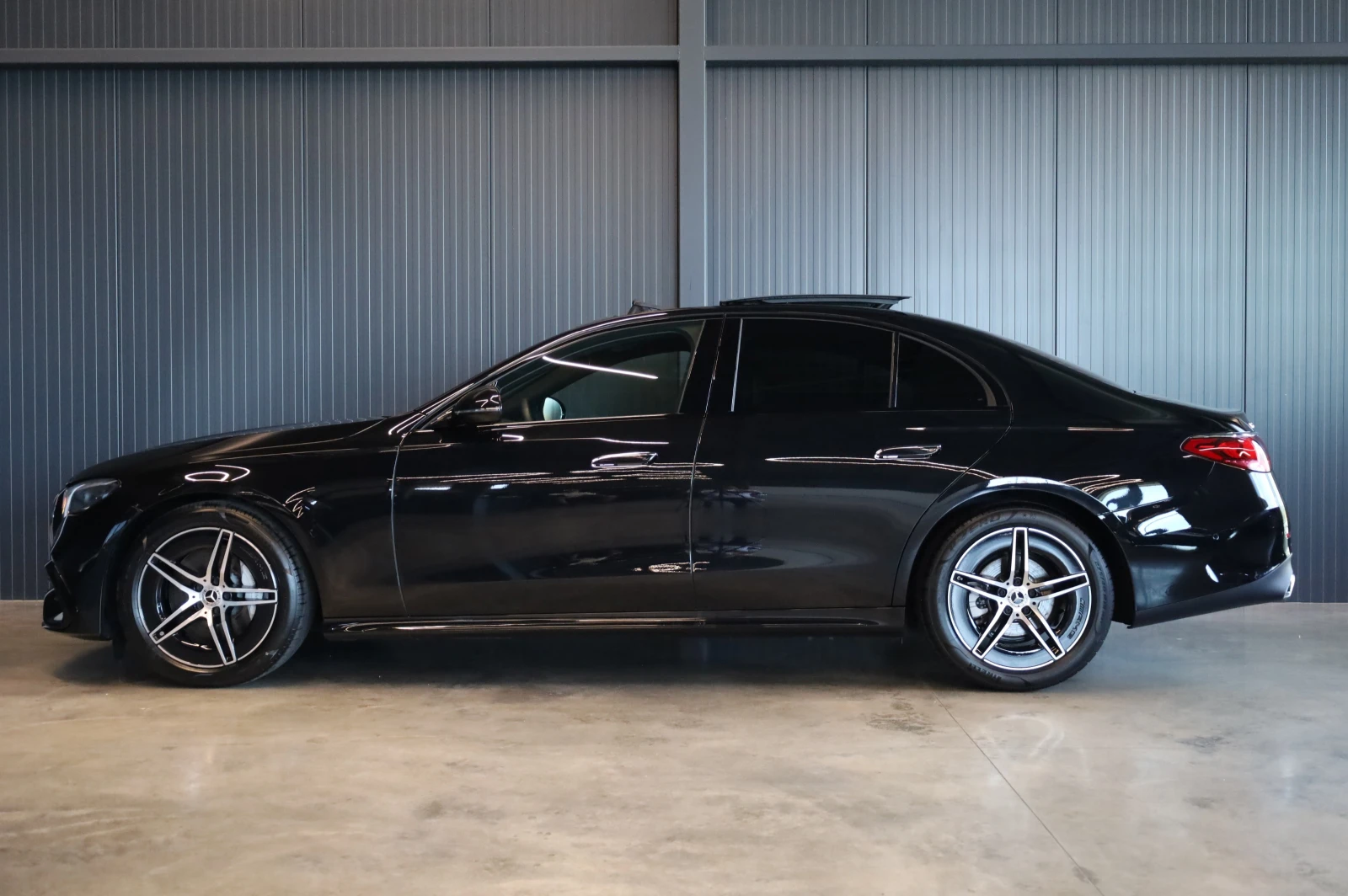 Mercedes-Benz E 220 NEW MODEL* AMG LINE* PANO* NAVI*  | Mobile.bg � ����������� 3