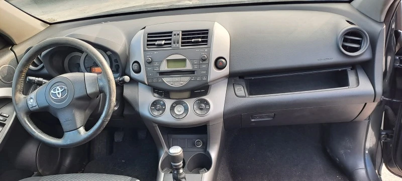 Toyota Rav4 2.2 D4D 2 БРОЯ, снимка 14 - Автомобили и джипове - 28276419