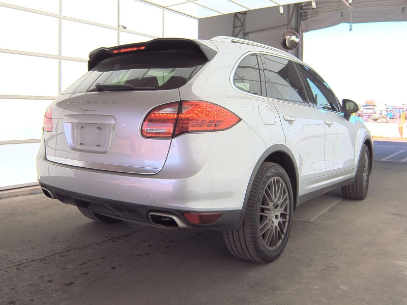 Porsche Cayenne BOSE* KEYLESS* LANE ASSIST* HID* , снимка 6 - Автомобили и джипове - 48866298