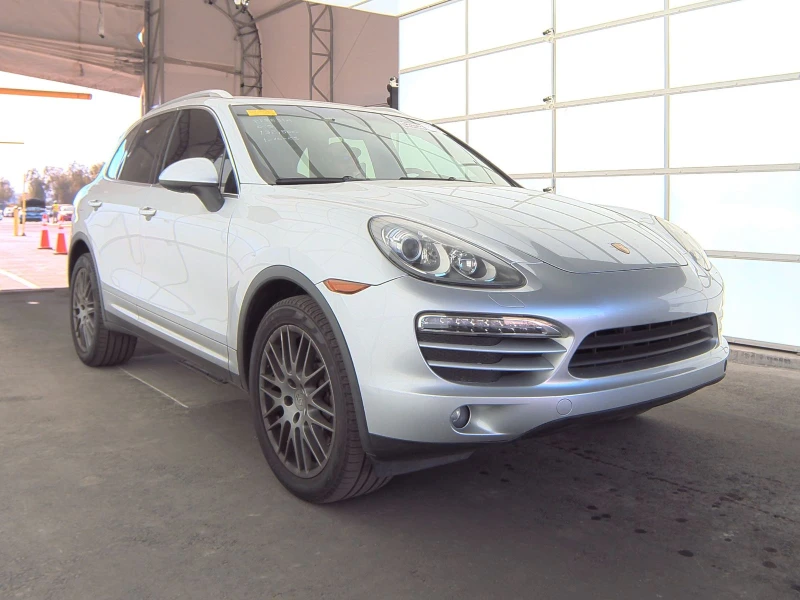 Porsche Cayenne BOSE* KEYLESS* LANE ASSIST* HID* , снимка 3 - Автомобили и джипове - 48866298