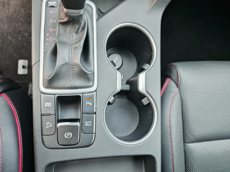 Kia Sportage 1.6 CRDi GT-Line, снимка 15 - Автомобили и джипове - 51680931