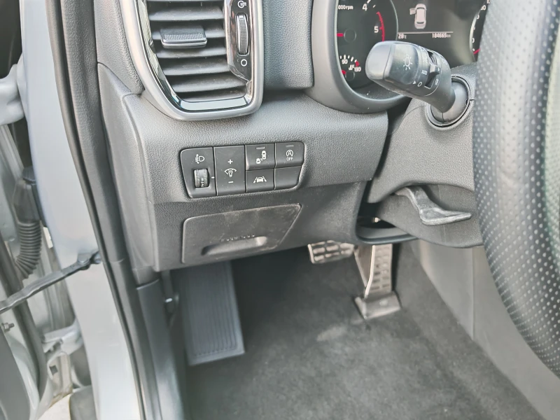 Kia Sportage 1.6 CRDi GT-Line, снимка 11 - Автомобили и джипове - 51680931