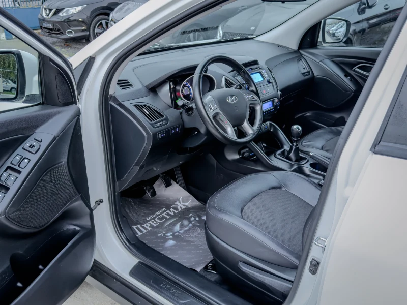 Hyundai IX35 1.6i - 6ck. - XPOSSIBLE, снимка 7 - Автомобили и джипове - 52576006