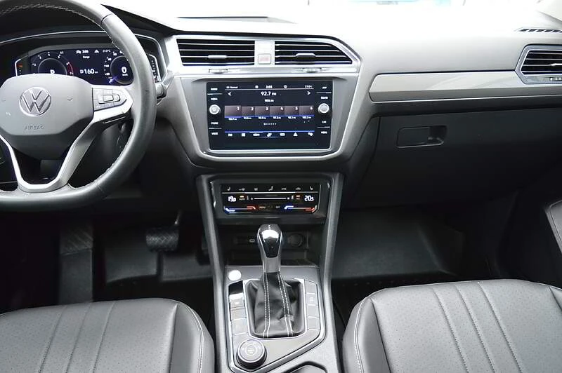 VW Tiguan Comfortline * * CARFAX * * АВТО КРЕДИТ * * , снимка 10 - Автомобили и джипове - 52795442