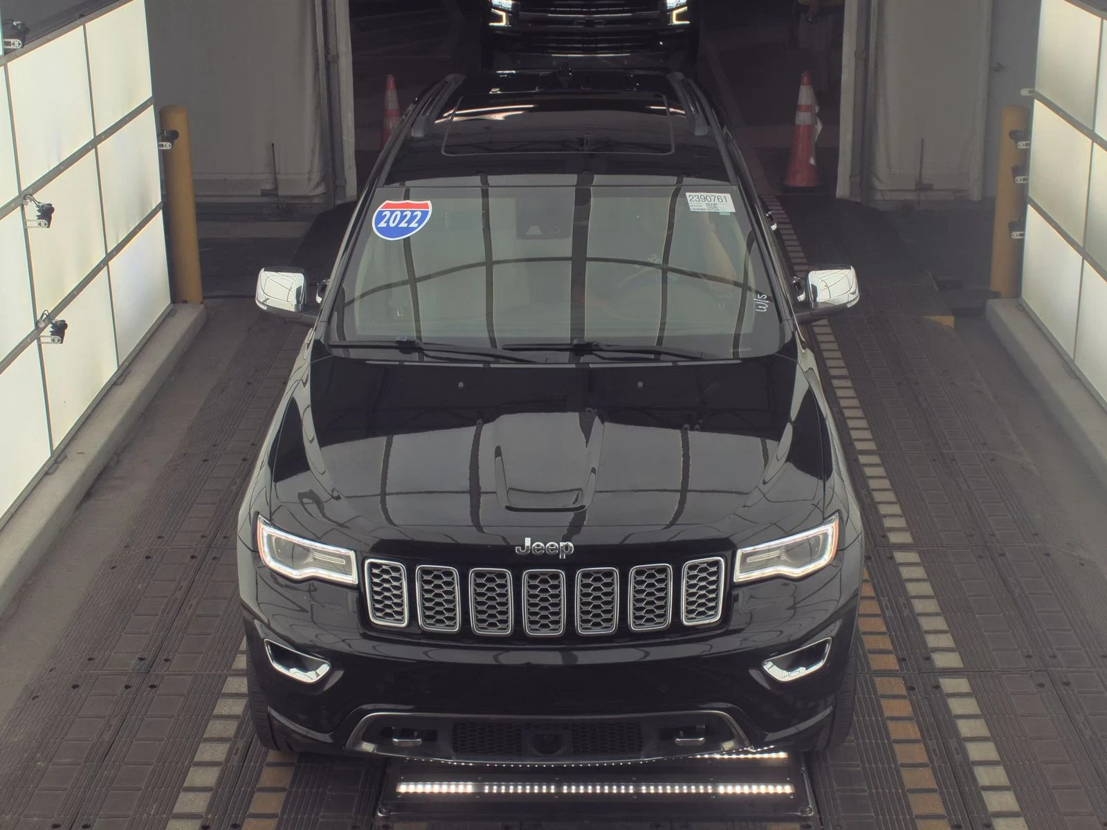 Jeep Grand cherokee OVERLAND 5.7 HEMI* Обдух* Harman/Kardon* Дистроник - изображение 2