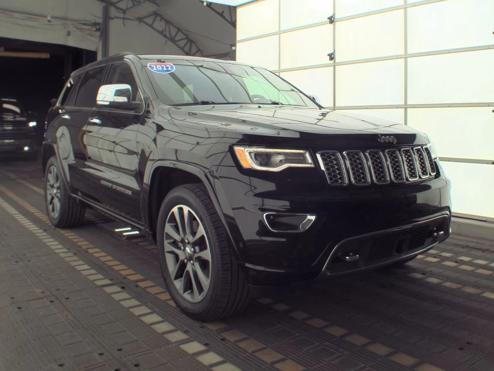 Jeep Grand cherokee OVERLAND 5.7 HEMI* Обдух* Harman/Kardon* Дистроник - изображение 3