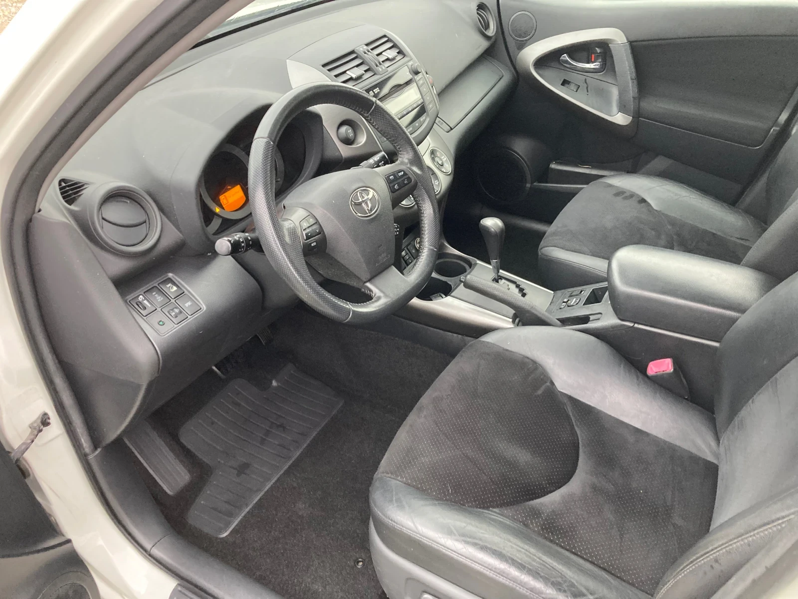 Toyota Rav4 2.2 D-4D - изображение 10