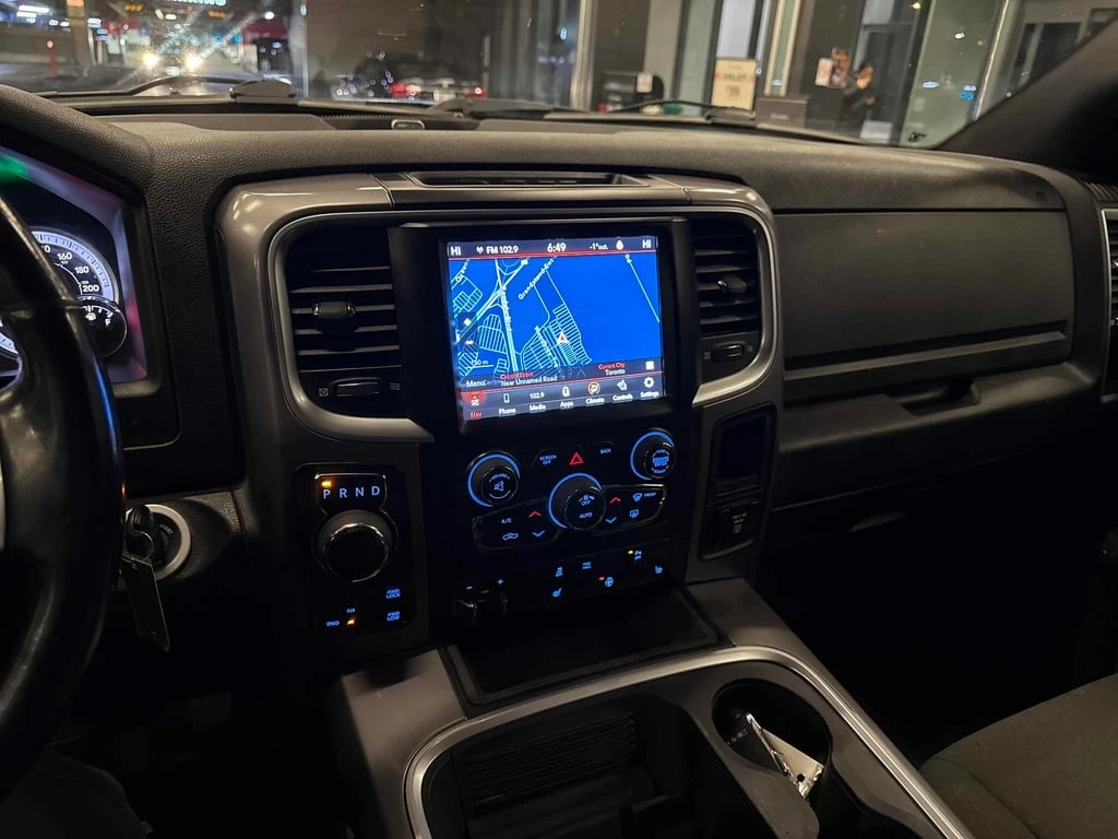 Dodge RAM 1500 * Warlock 4x4 Crew Cab 5'7" Box * CARFAX * - изображение 9