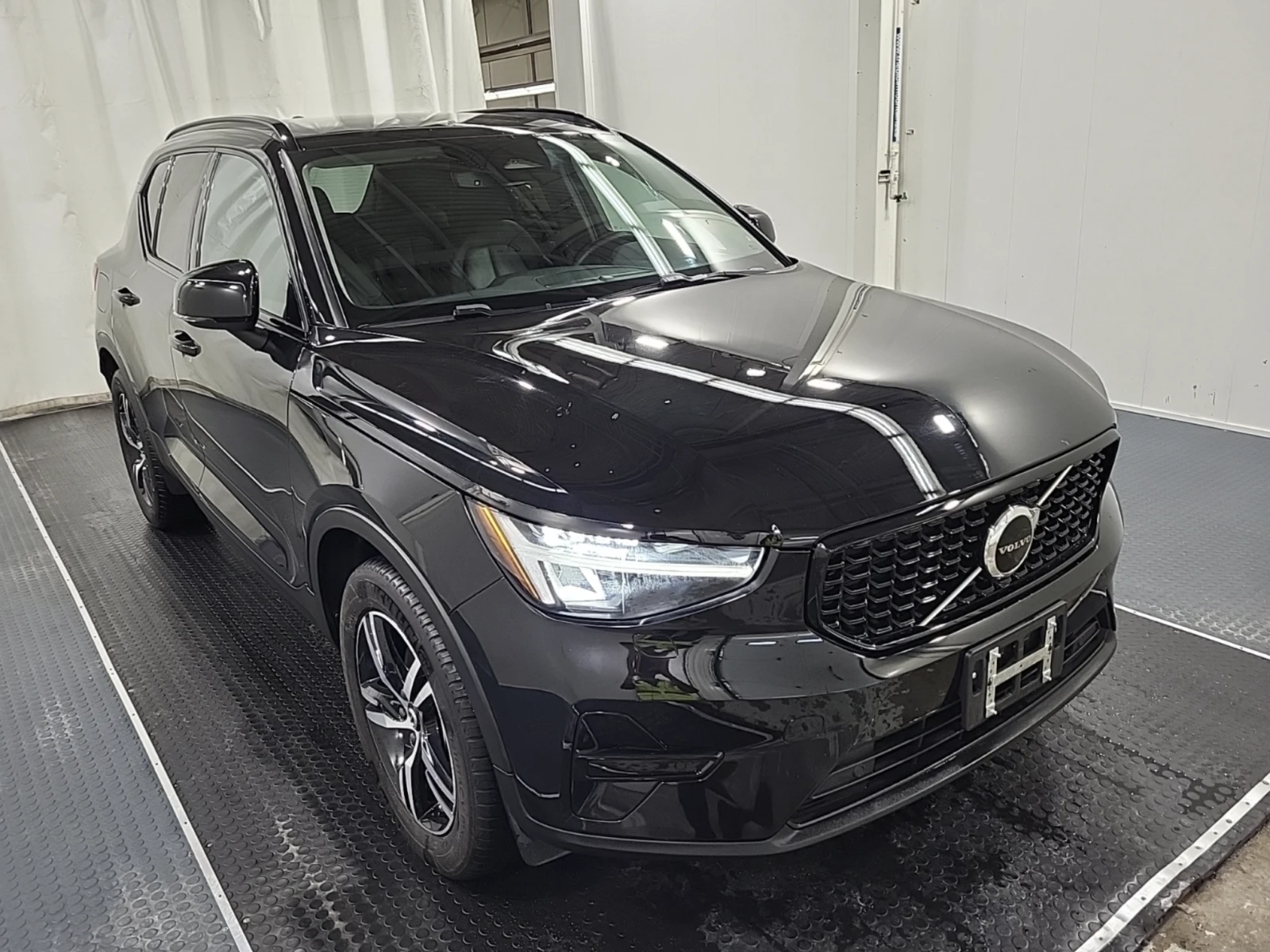 Volvo XC40 2024 Volvo XC40 CORE DARK THEME | Mobile.bg � ����������� 3