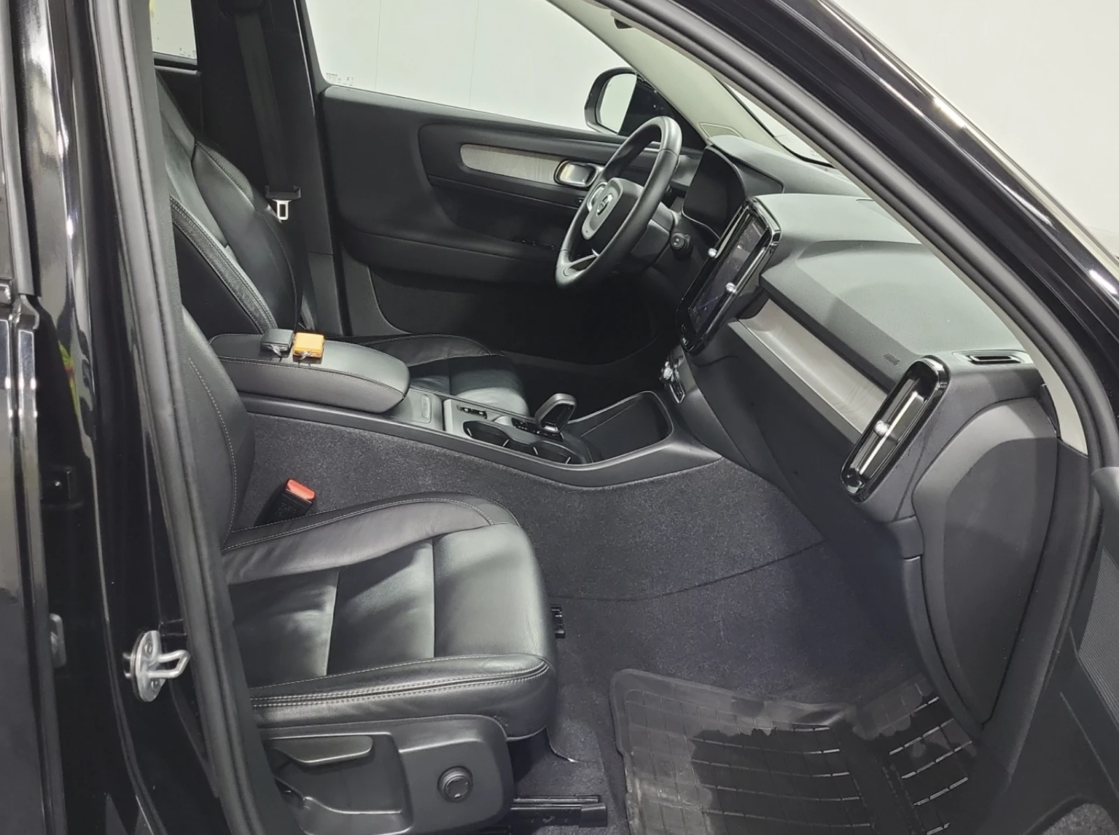 Volvo XC40 2024 Volvo XC40 CORE DARK THEME | Mobile.bg � ����������� 11