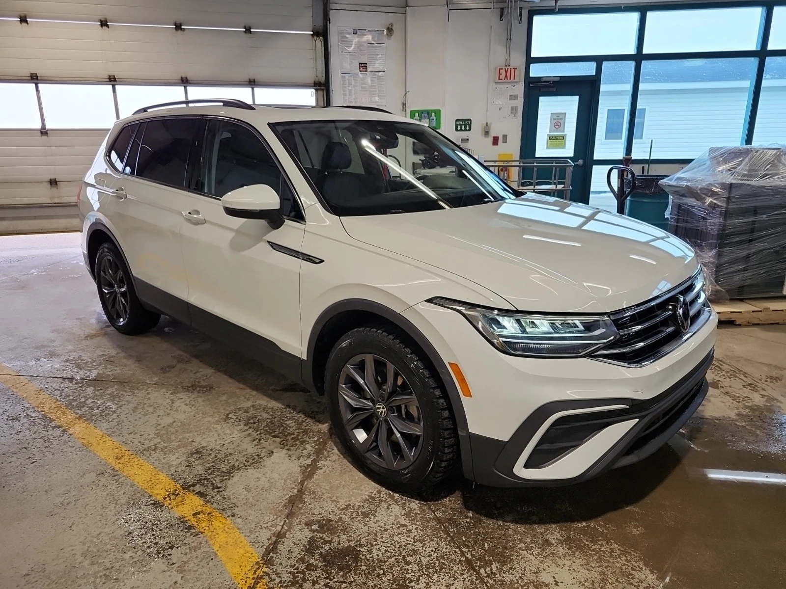 VW Tiguan * * CARFAX * * АВТО КРЕДИТ * * , снимка 3 - Автомобили и джипове - 53889871