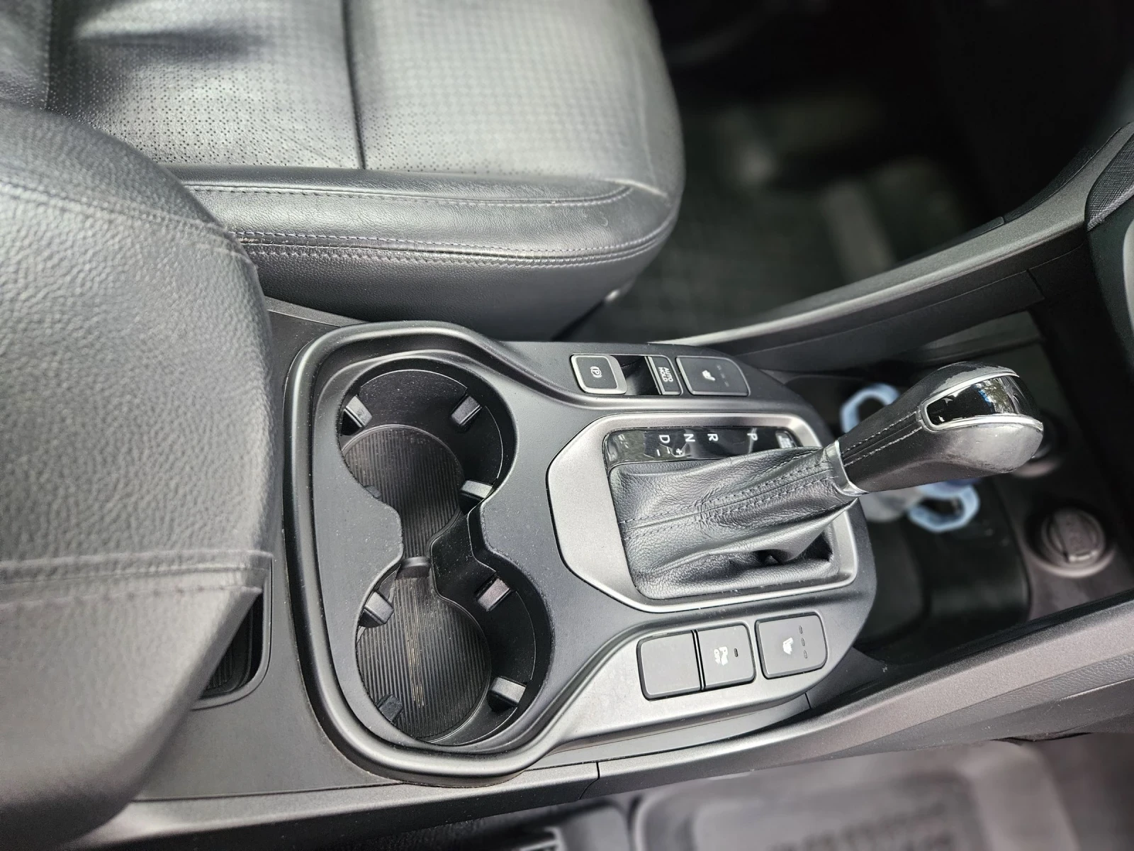 Hyundai Santa fe 2.2 CRDI 4WD, снимка 15 - Автомобили и джипове - 54309761