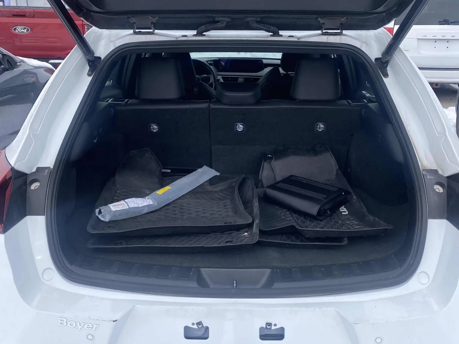 Lexus UX 250h 250h AWD * HYBRID* CARFAX* , снимка 7 - Автомобили и джипове - 54651324
