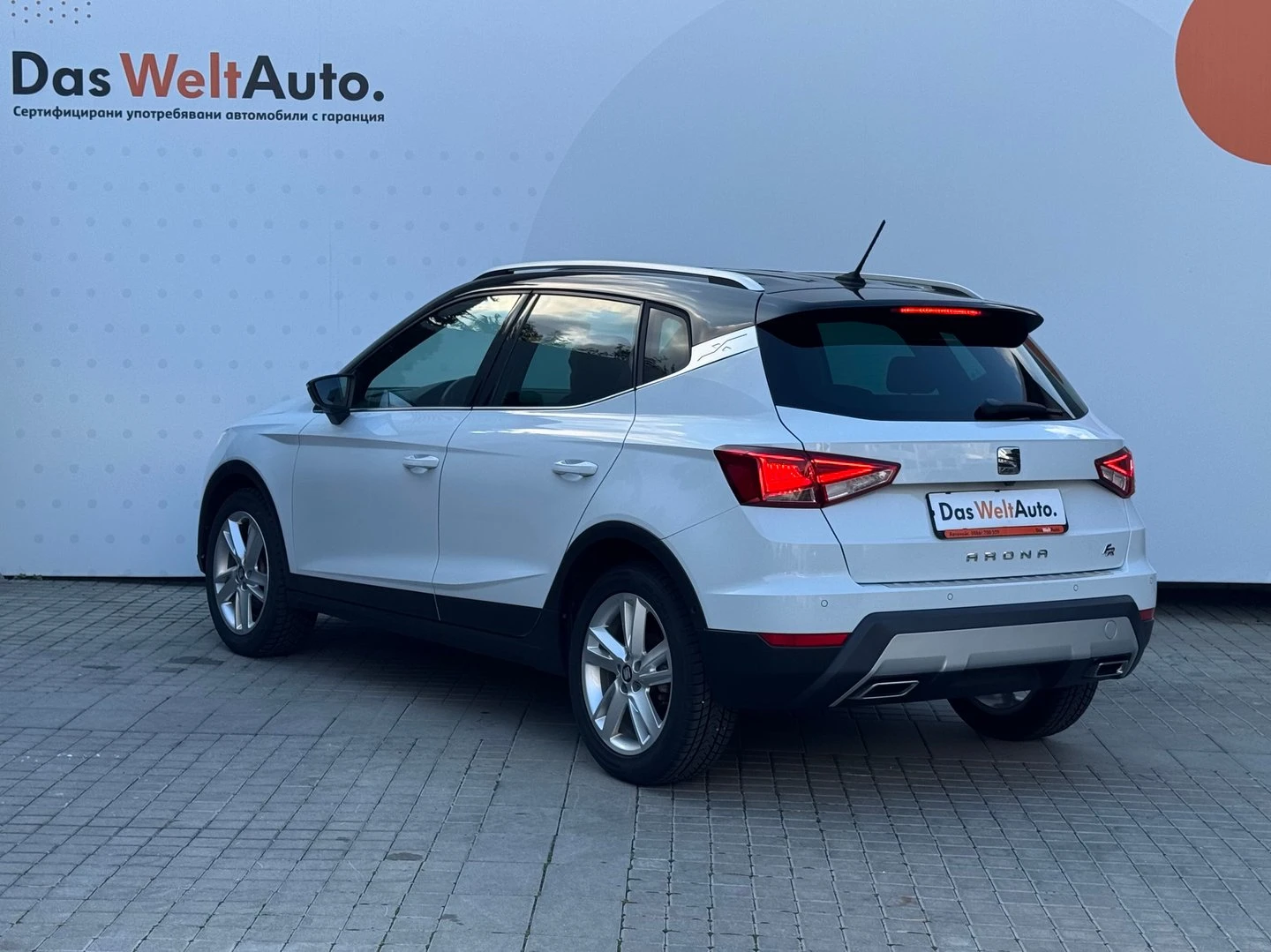Seat Arona, снимка 3 - Автомобили и джипове - 56420632