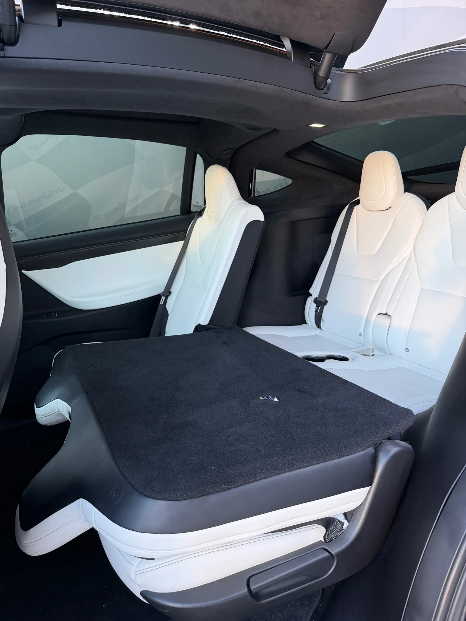 Tesla Model X, снимка 16 - Автомобили и джипове - 55772600