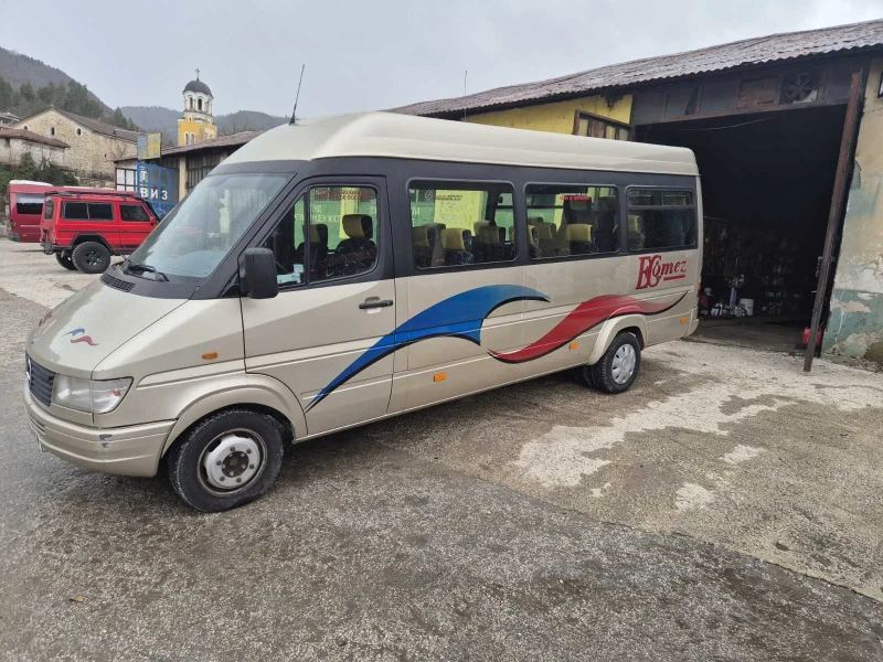 Mercedes-Benz Sprinter 412 Нов Внос SP, климатик, теглич 122к.с , снимка 4 - Бусове и автобуси - 49547380