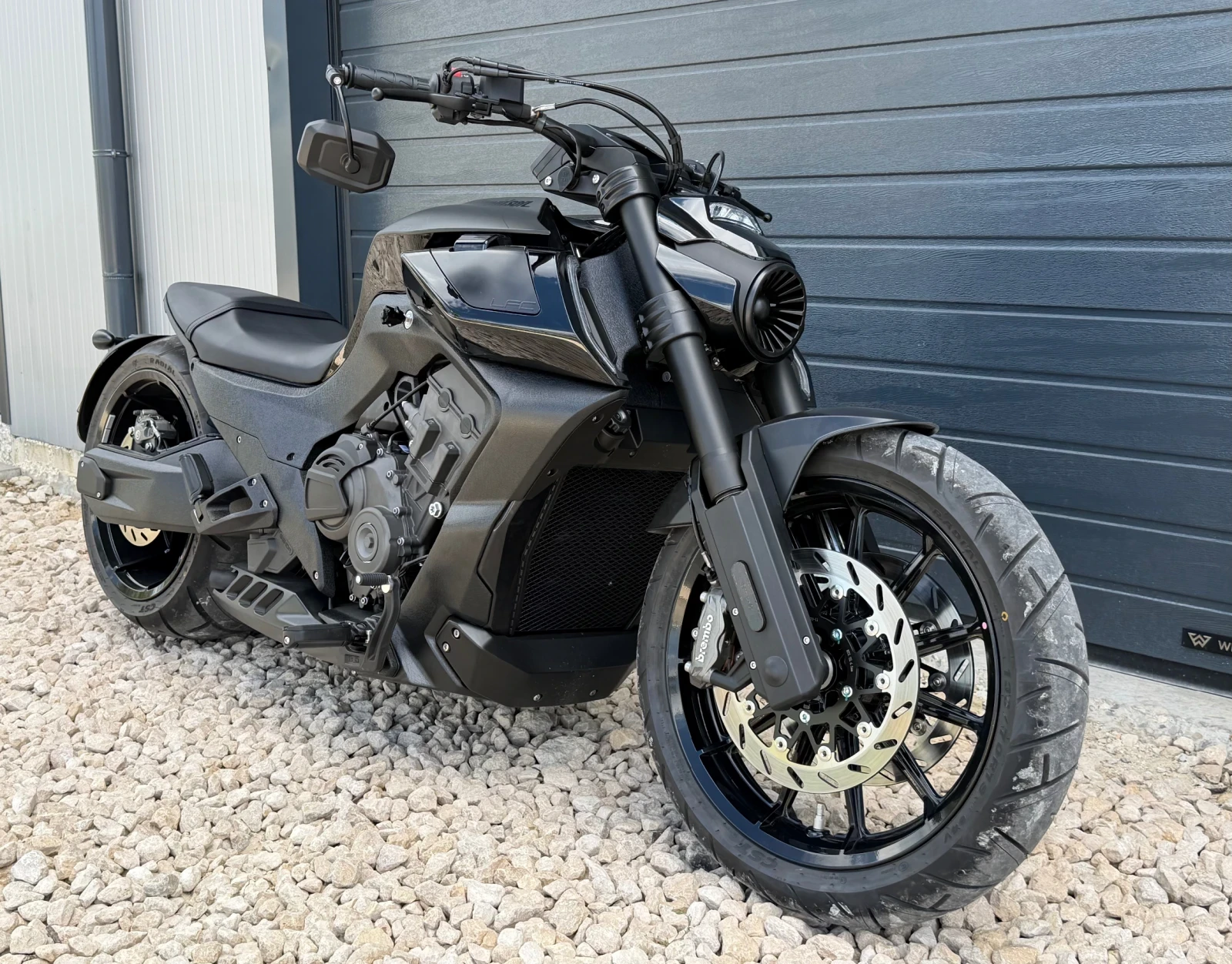 Benda LFC 700 PRO Custom build Black edition , снимка 4 - Мотоциклети и мототехника - 55873126