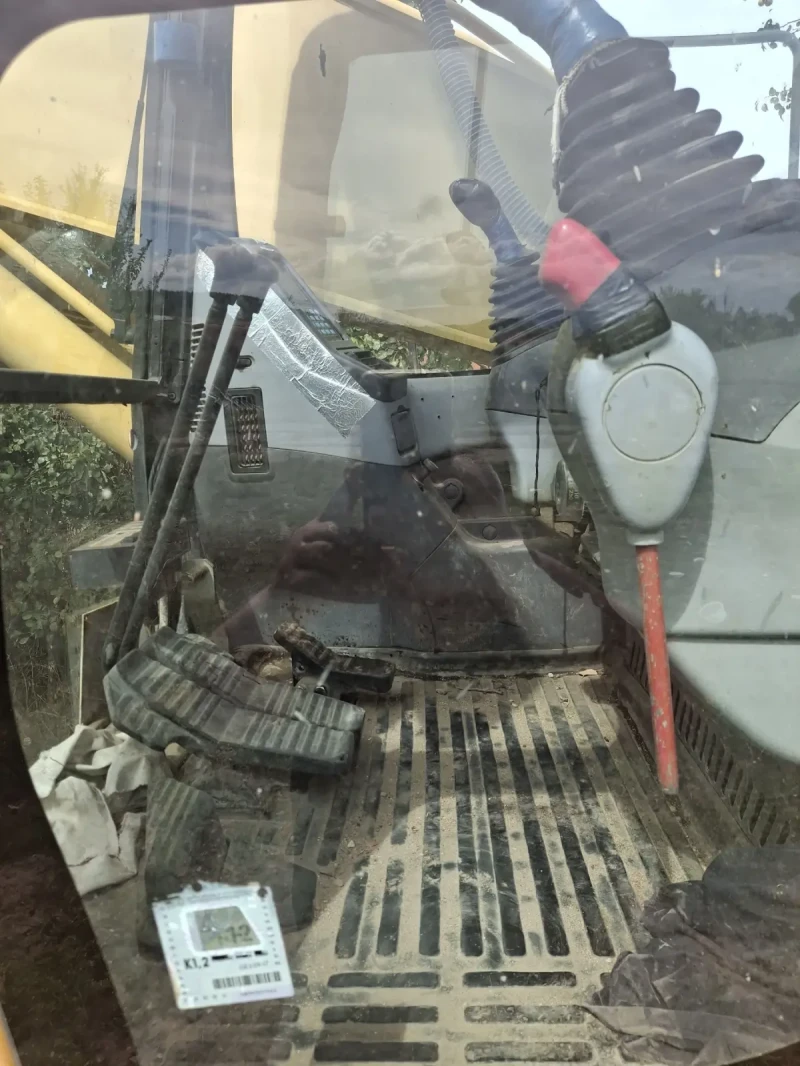 Багер Komatsu 210, снимка 2 - Индустриална техника - 52586825