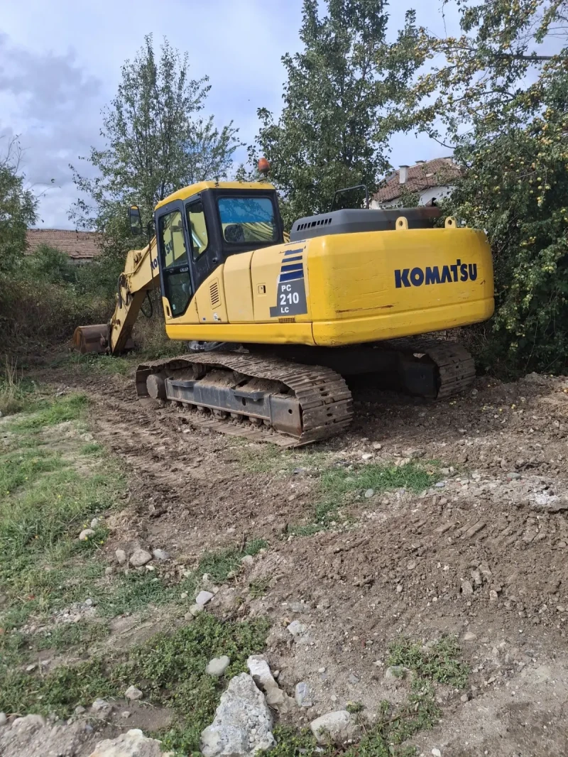 Багер Komatsu 210, снимка 5 - Индустриална техника - 52586825