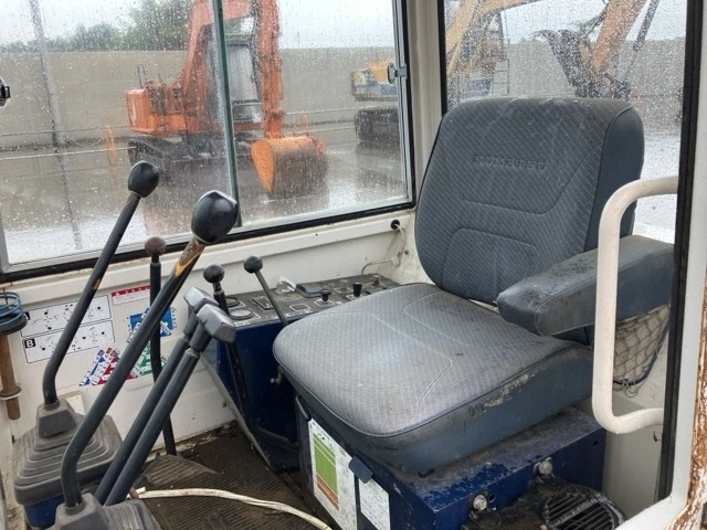 Багер Komatsu Komatsu PC15-2 * ОЧАКВАН 07.01.2027!!!, снимка 8 - Индустриална техника - 56103950