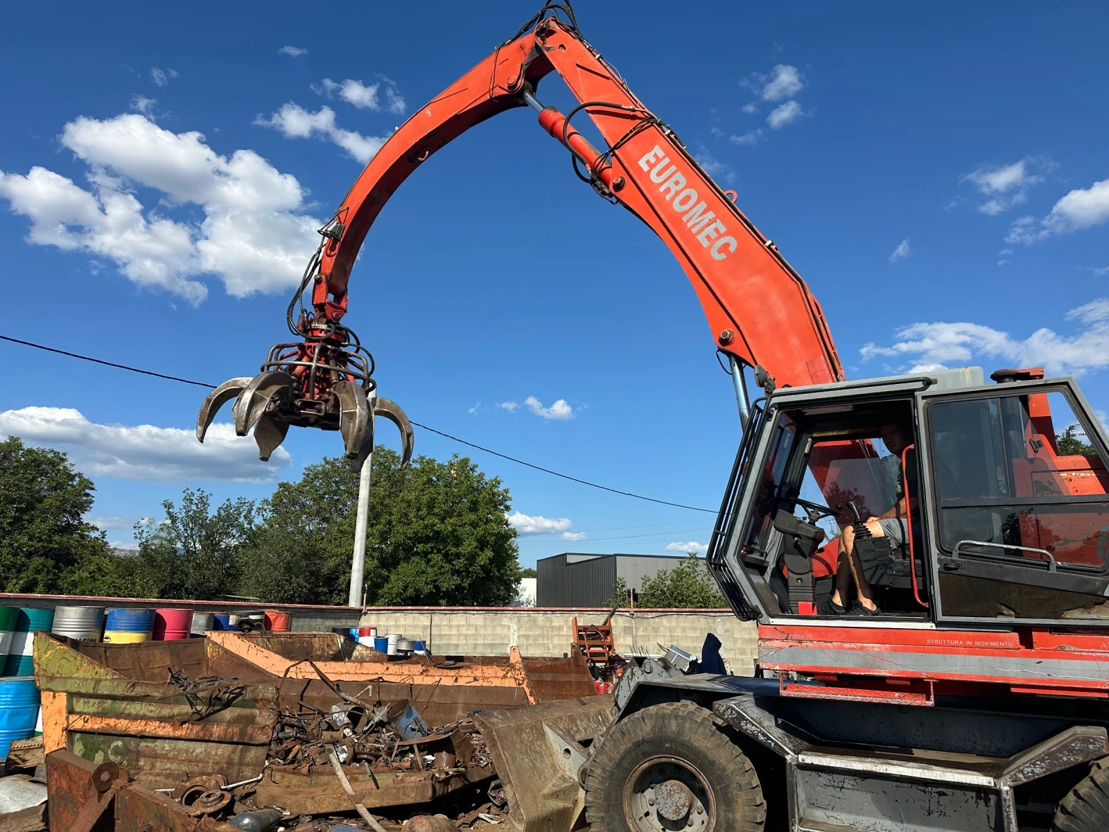 ����� Euromec | Mobile.bg � ����������� 4