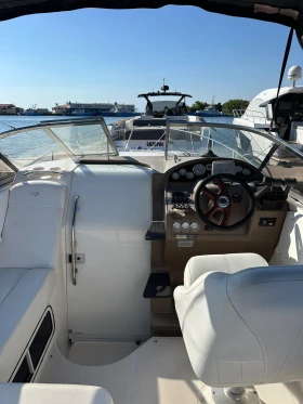 Моторна яхта Regal 2765, снимка 4