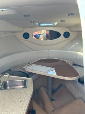 Моторна яхта Regal 2765, снимка 12