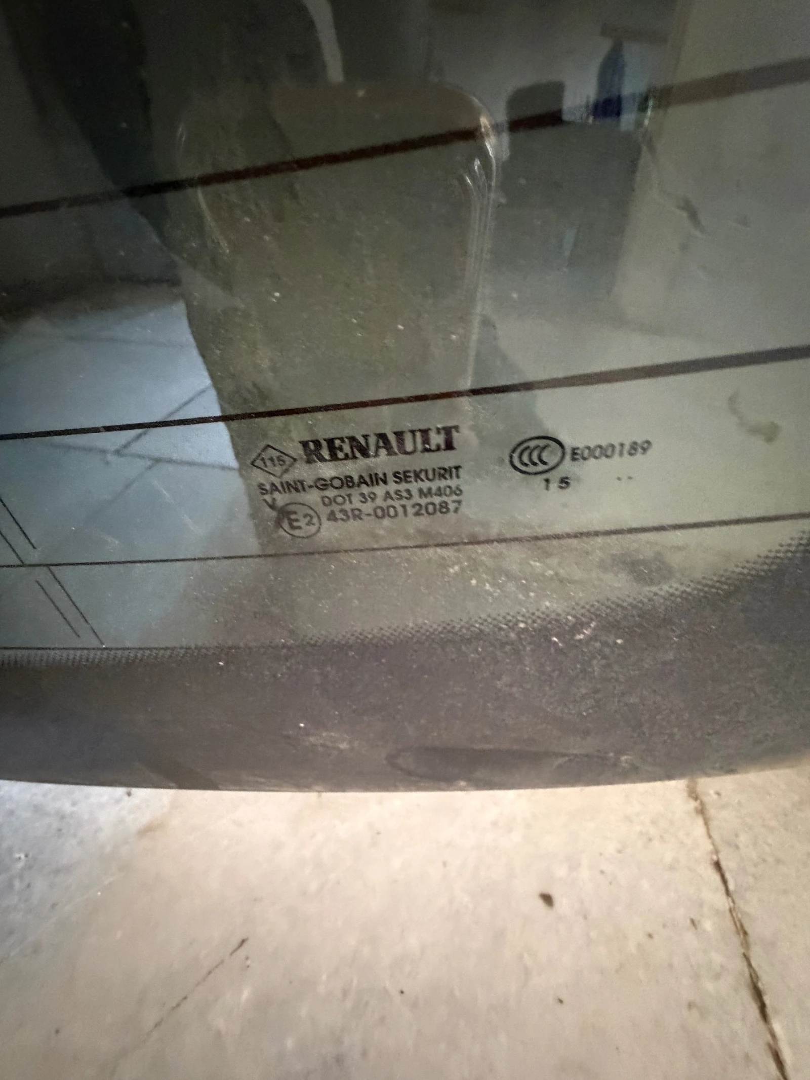 Renault Talisman 2016г седан задно стъкло, снимка 3 - Части - 53820855