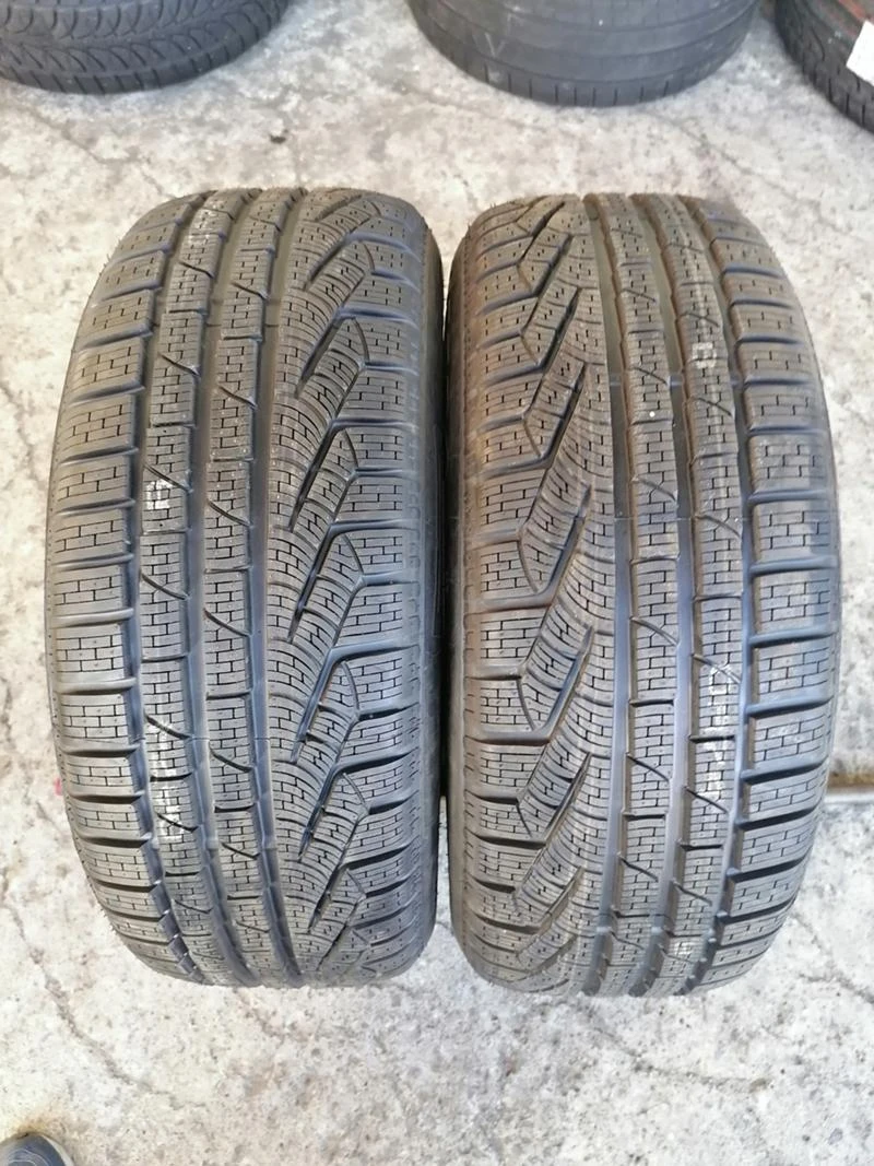 Гуми Зимни 245/55R17, снимка 1 - Гуми и джанти - 29596030