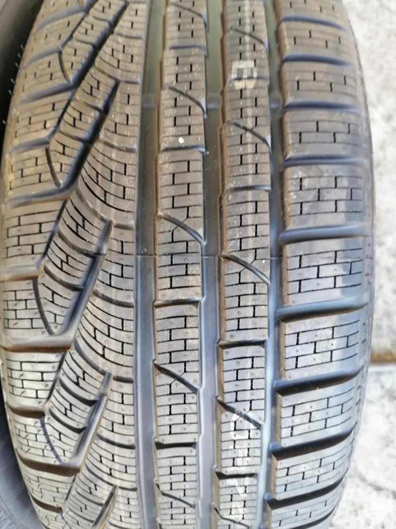 Гуми Зимни 245/55R17, снимка 4 - Гуми и джанти - 29596030