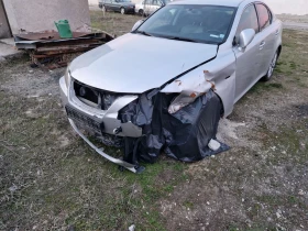     Lexus IS 220d