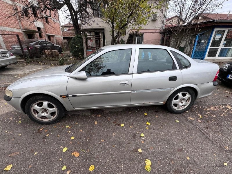 Opel Vectra В, снимка 5 - Автомобили и джипове - 47571884