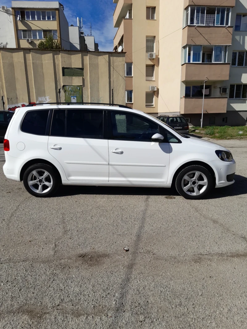 VW Touran, снимка 7 - Автомобили и джипове - 47570121