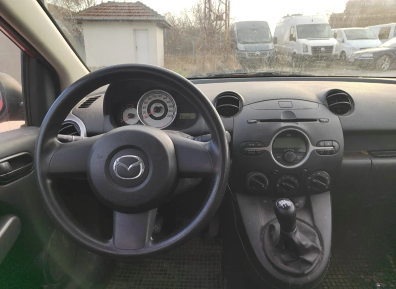 Mazda 2, снимка 4 - Автомобили и джипове - 48406251