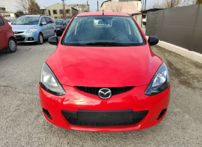 Mazda 2, снимка 1 - Автомобили и джипове - 48406251