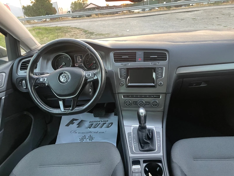 VW Golf 1.6TDI-NAVI-PANO-DSG, снимка 8 - Автомобили и джипове - 51335625