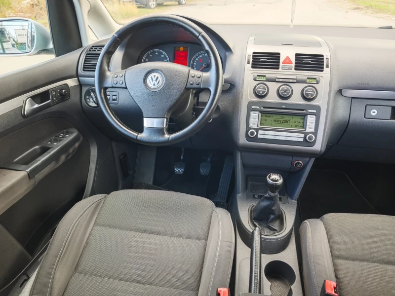 VW Touran 2.0i-ECOFUEL, снимка 9 - Автомобили и джипове - 52021504