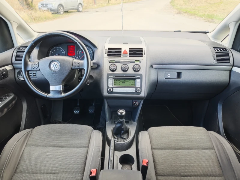 VW Touran 2.0i-ECOFUEL, снимка 7 - Автомобили и джипове - 52021504